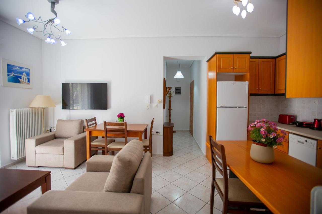 Poly'S Charming Home - City Center & Near The Beach 2Bedroom Apartment Nafpaktos Exterior photo