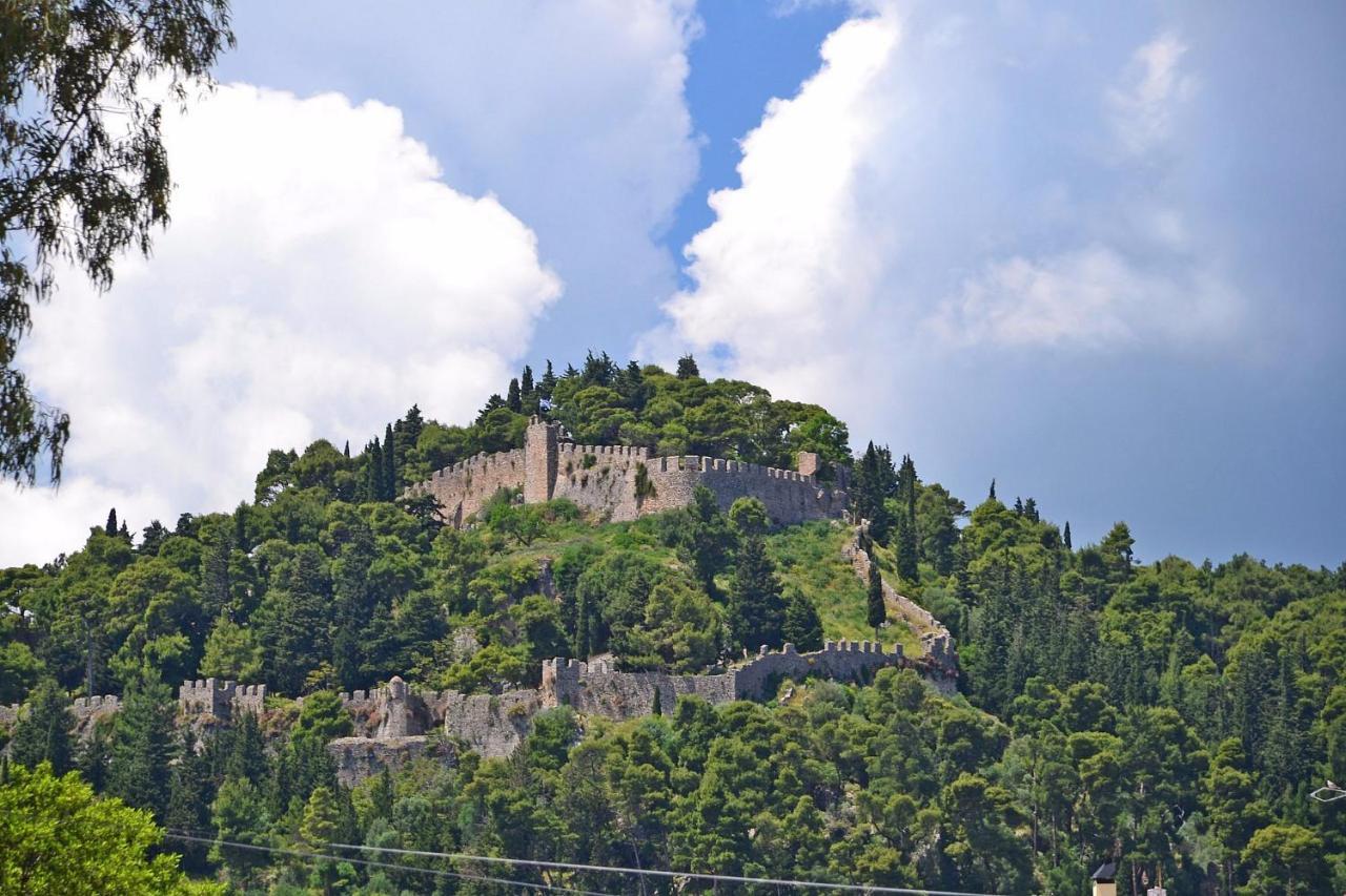 Poly'S Charming Home - City Center & Near The Beach 2Bedroom Apartment Nafpaktos Exterior photo